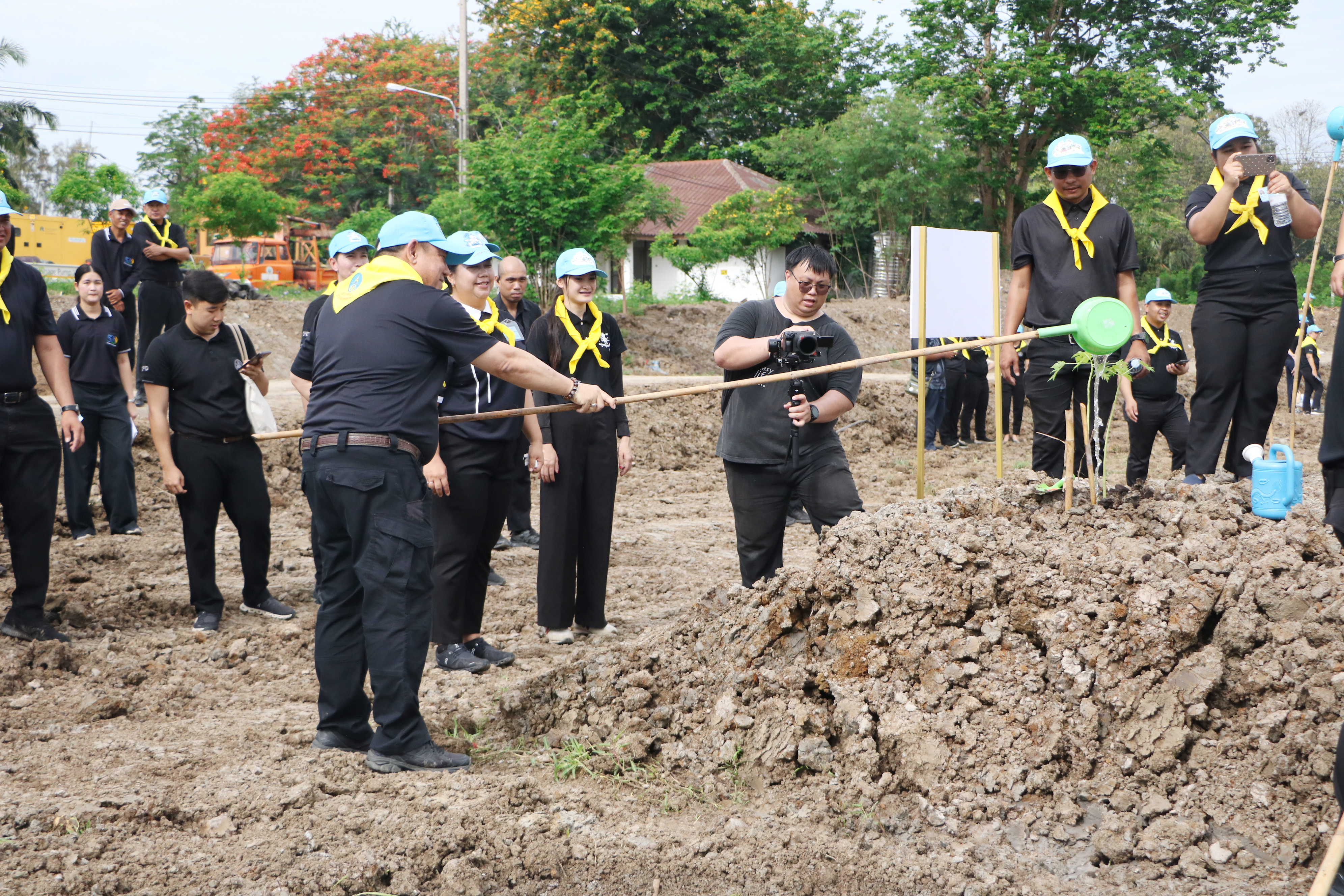 title - ส.ป.ก. ร่วมกิจกรรมโครงการจิตอาสาพัฒนาด้านการเกษตร กษ. เฉลิมพระเกียรติสมเด็จพระนางเจ้าฯ พระบรมราชินี เนื่องในโอกาสมหามงคลเฉลิมพระชนมพรรษา 4 รอบ 3 มิถุนายน 2569
